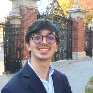 Noah Lindsay, pasante de Ciencia de Datos y Desarrollo de Producto en Suyana